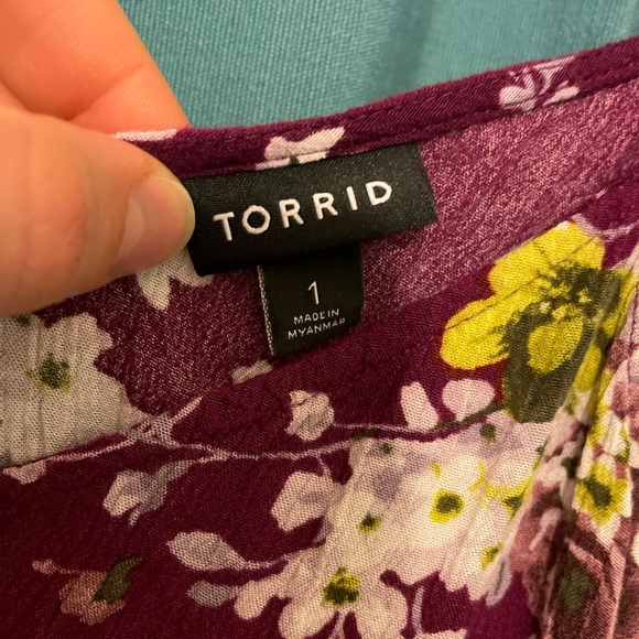 Purple, Floral Tank Top - Picture 3 of 3